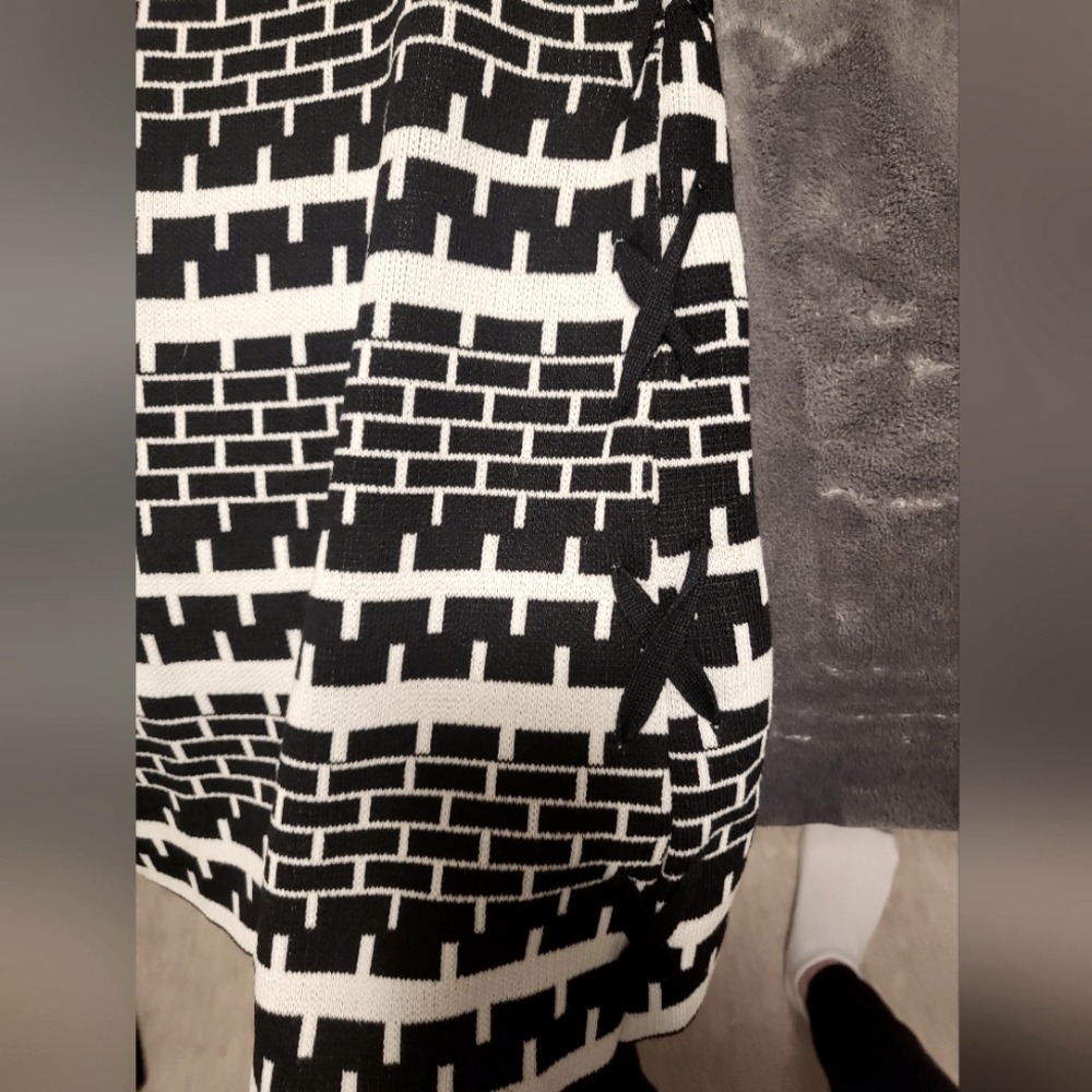 Classy Dress - Picture 3 of 3